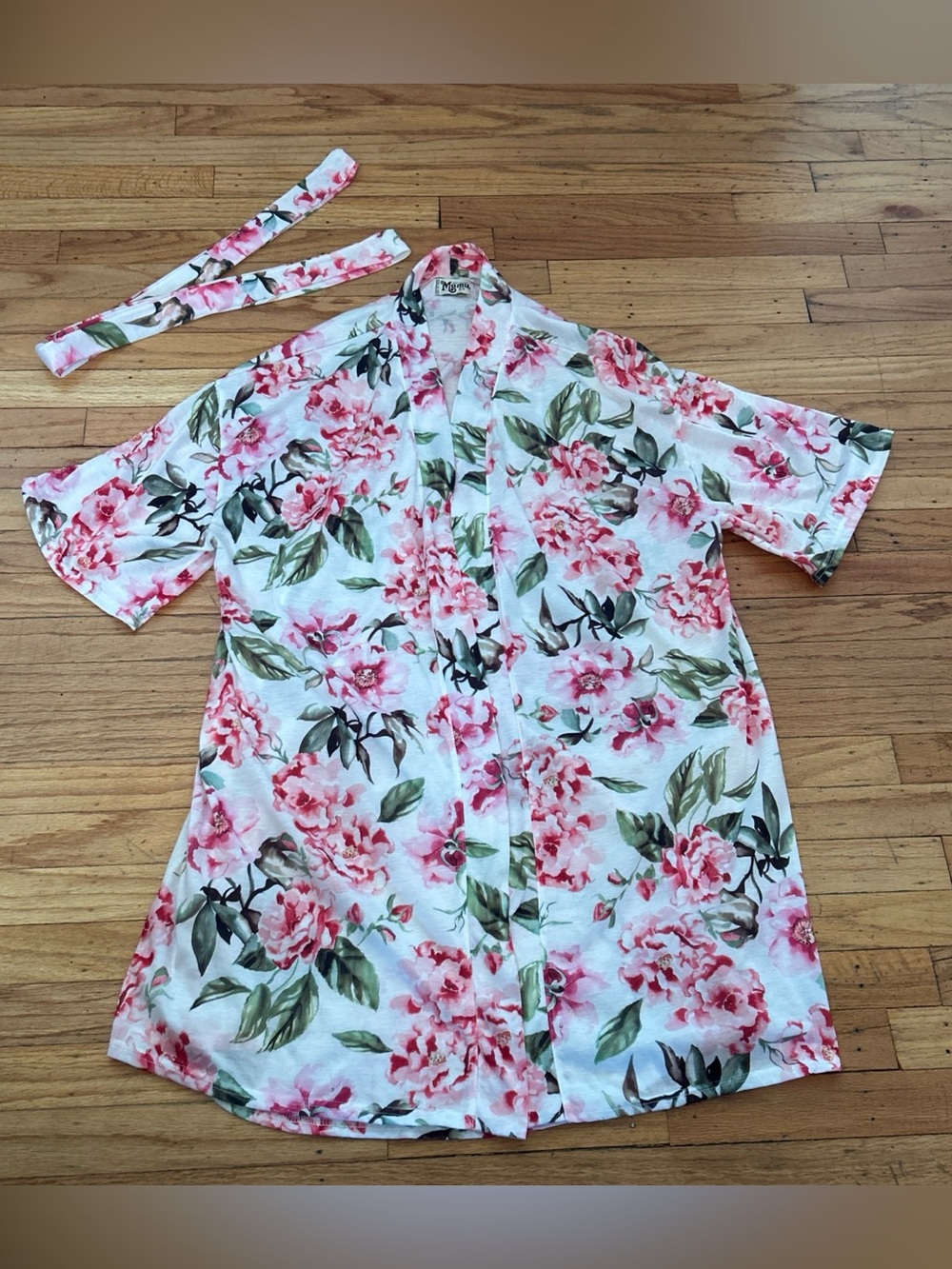 Show Me Your MuMu White Short-Sleeve Kimono Robe Pink Green Floral O/S